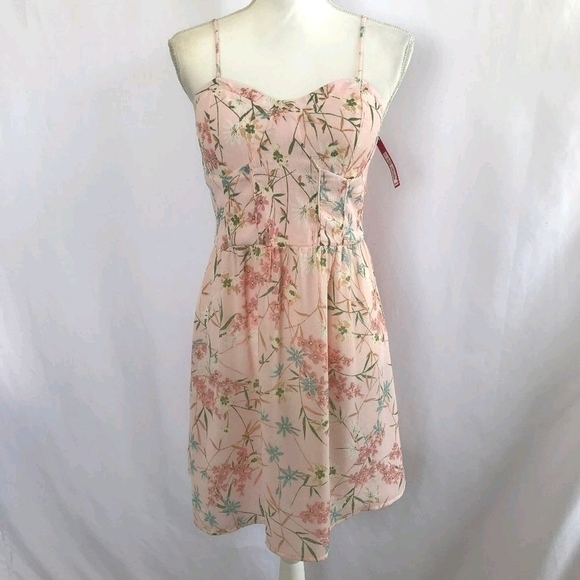 Xhilaration Dresses & Skirts - Xhilaration Pink Floral Dress